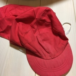 たれつき赤白帽子