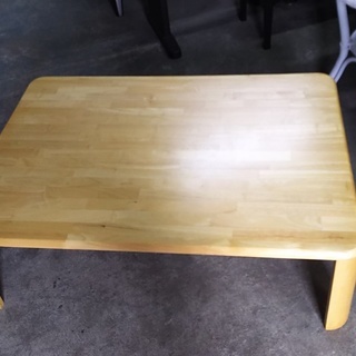 ［大きな折り畳みテーブル］⁑リサイクルショップヘルプ