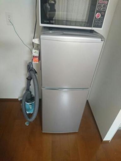 冷蔵庫2013年　洗濯機2014年