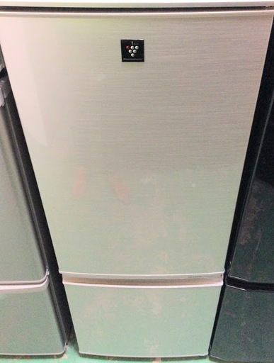 【送料無料・設置無料サービス有り】冷蔵庫 SHARP SJ-PD17W-S 中古