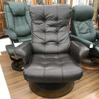 取りに来て頂ける方限定！現行品！ニトリのパーソナルチェアのご紹介