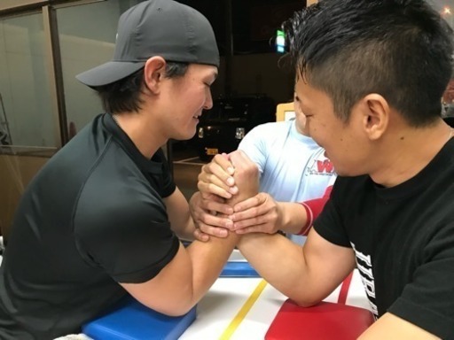 アームレスリング 腕相撲 に興味のある方 強くなりたい方募集します Zumi 福岡のその他のメンバー募集 無料掲載の掲示板 ジモティー