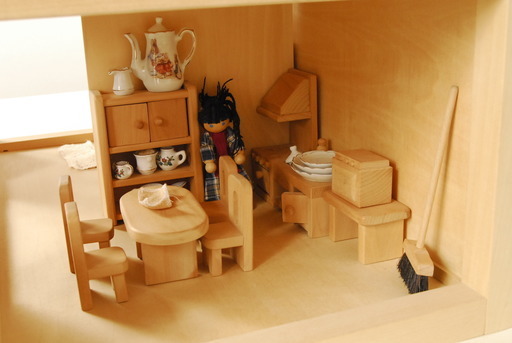 ドールハウス　木製　人形　家具　小物付き ピーターラビットのお皿 34x61x80cm