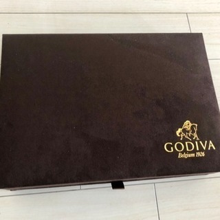 GODIVAの空箱 定価15,000円のチョコレートの箱