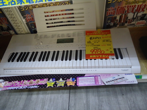 【エコプラス小倉南店】カシオ　電子ピアノ　LK-218　光ナビゲーション付き　中古品
