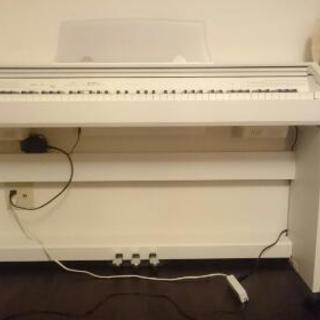 電子ピアノCASIO PX760WE