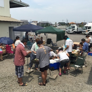 毎日家に帰れる♫名古屋市港区　４ｔトラックドライバー（雑貨配送） − 愛知県