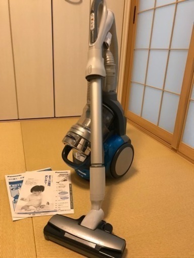 パナソニック 高級サイクロン式掃除機（購入価格5万円）