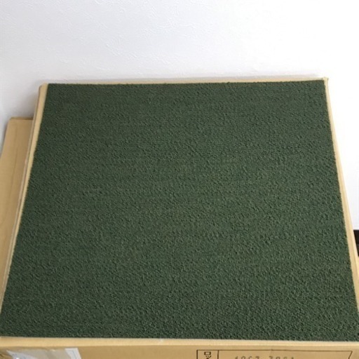 新品⭐︎96枚タイルカーペット 深緑 モスグリーン⭐︎