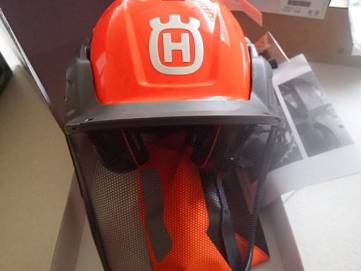 ハスクバーナ　ヘルメットテクニカル　Ｈ３００