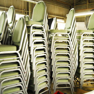 レセプションチェア アルミフレーム 若葉色 スタッキングチェア 100脚セット 宴会会場ホテルブライダル式場