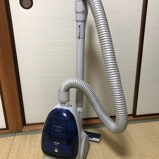 ４月末まで！掃除機 TOSHIBA 東芝