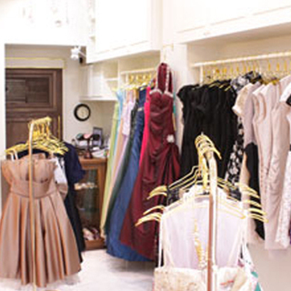 新宿のドレスショップの運営 商品開発スタッフ募集 Casty 新宿のアパレルの無料求人広告 アルバイト バイト募集情報 ジモティー