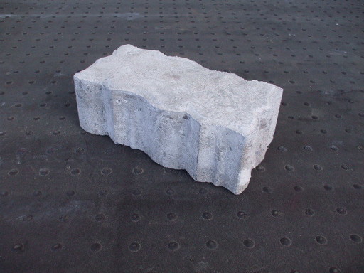 インターロッキングブロック