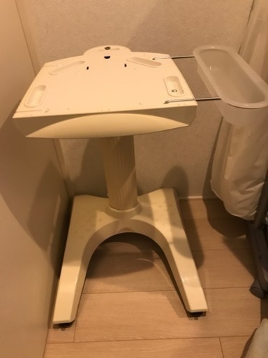 サキナ 美顔器スタンドのみ