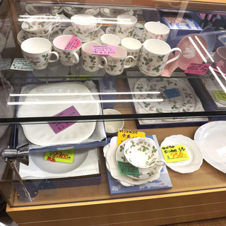 ブランド食器　【買取り☆販売】アウトレットモノハウス西岡店！