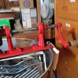 養蜂用の遠心分離機