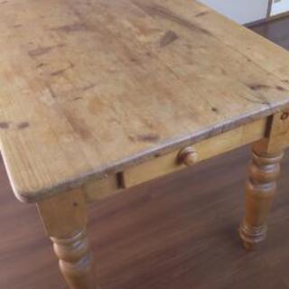 アンテークテーブル