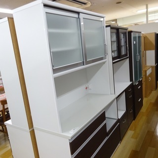 リユースのサカイ浦和店 【F452】☆食器棚 2枚扉 焦げ茶 土井インテリア