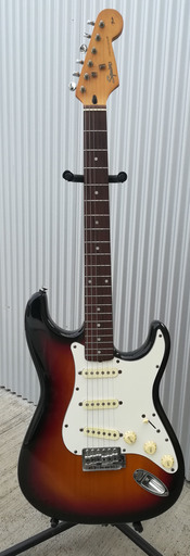 フェンダー スクワイヤー Fender Squier ストラト エレキギター サン