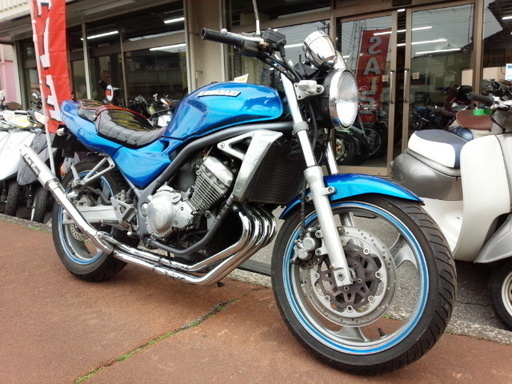 NO.1984 バリオス (BALIUS) 水冷4サイクル4気筒250CC プリティーレーシングマフラー＆タックロールシート　☆彡