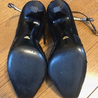 売り切り祭り！EMPORIOARMANI 美脚ブラックスパンコールパンプス 23センチ