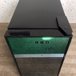 家庭用ワインセラー 8本収納 22L FM-WSL USED品　川口市