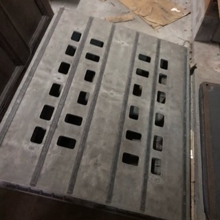 パレット4枚  プラスチック製