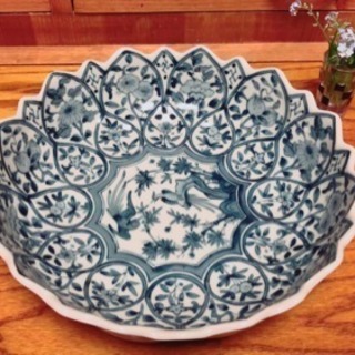 藍色の大皿。洋食和食共に豪華に魅せます！