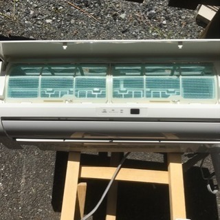 16.中古エアコン 2.2kw 美品