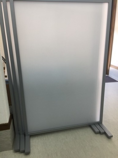 パーテーション 3枚 (各2000円)