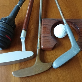 ゴルフパター　３本　室内練習用クラブ　パター練習用の木の枠
