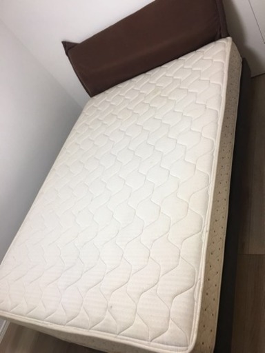 ベッド  140×200