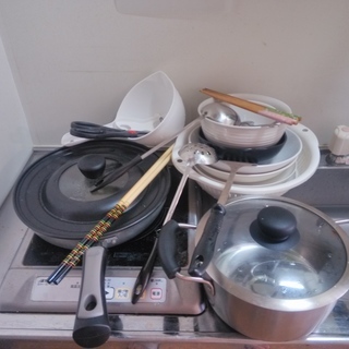 フライパン・シチュー鍋・調理器具・皿等一括1000円（単品可）