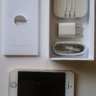 ★値下げ相談可★ SIMロック解除済 未使用新品 iPhoneSE 32GB ゴールド UQモバイル 残債なし