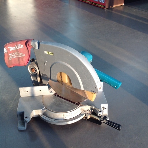 ジモティー限定！夏セール！【エコツール岡崎店】Makita/マキタ   15型卓上マルノコ  電動工具 中古 【愛知県/岡崎市/工具】