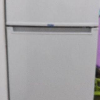 この冷蔵庫まだ綺麗です、半年使わないでした。