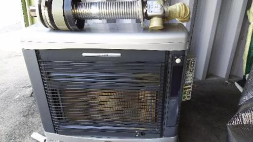 2007年製 FF式ストーブコロナスペース21 床暖房機能付き