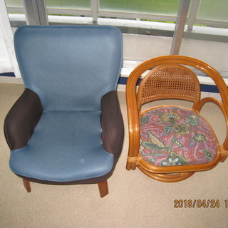 籐の座椅子と座椅子