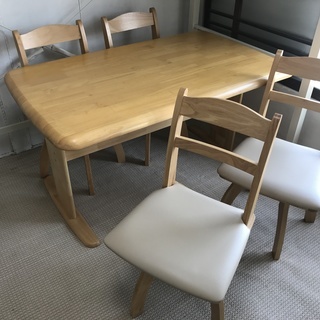 ニトリ ダイニングテーブルセット イス4脚