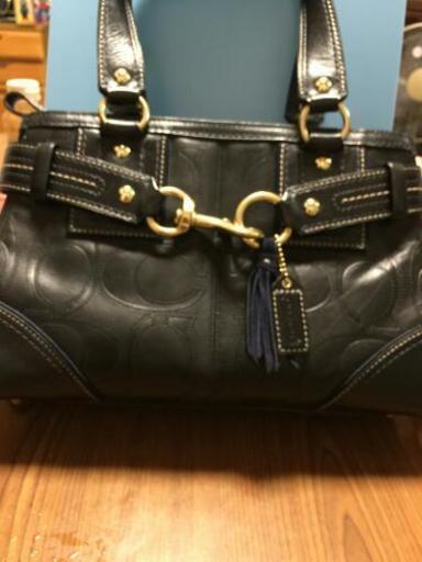 coach★オールレザー★ｼｸﾞﾈﾁｬｰ型押し★