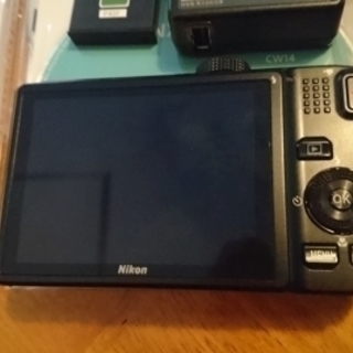 Nikon COOLPIX S8200 14倍ズーム&フルHD動画 極美品デジタルカメラ!!