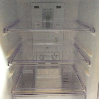 【送料無料・設置無料サービス有り】冷蔵庫 2016年製 MITSUBISHI MR-P15A-B1 中古