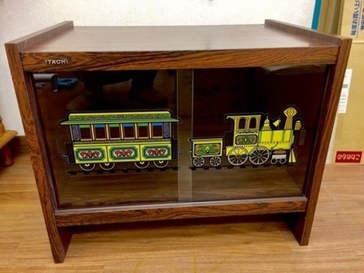 昭和レトロポップ古いテレビ台ラック引き戸収納 ビンテージｈｉｔａｃｈｉ 機関車柄 ぴいちゃんみい 曽根の収納家具の中古あげます 譲ります ジモティーで不用品の処分