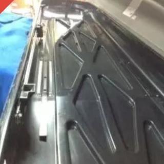 thule　ルーフボックス　エボリューション500