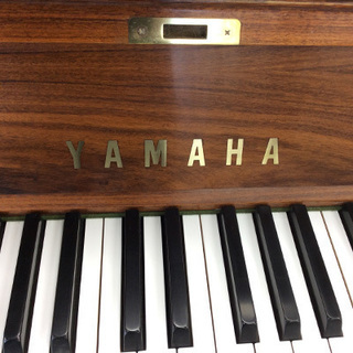 大型譜面台で弾きやすい　ワンランク上のヤマハ　W101B