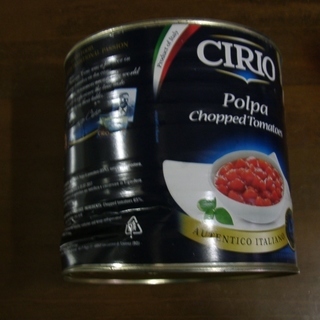 トマト空き缶　大きい