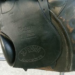 乗馬　パッシェー　障害鞍　中古
