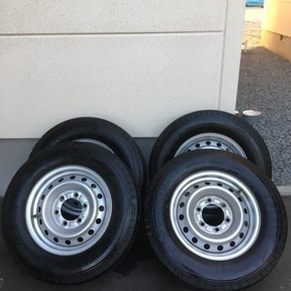 トヨエース ハイエース タイヤ ホイール付き
