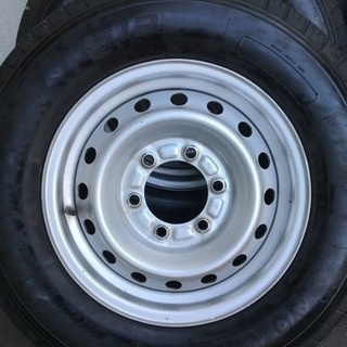 トヨエース ハイエース タイヤ ホイール付き